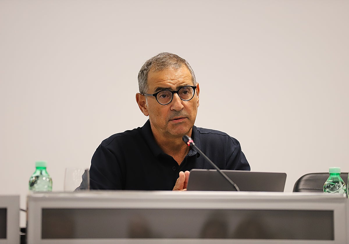 El rector de la UMU, José Luján, en el Claustro la pasada semana.