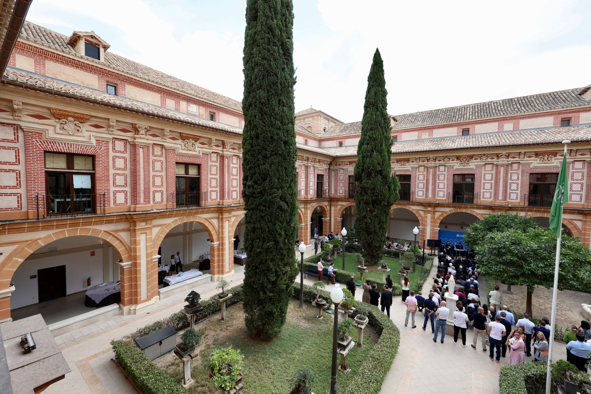 La inauguración del claustro del Monasterio de Los Jerónimos de Murcia, en imágenes