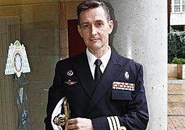 Vicente Cuquerella Gamboa, en su etapa de comandante de la 'Navarra'.