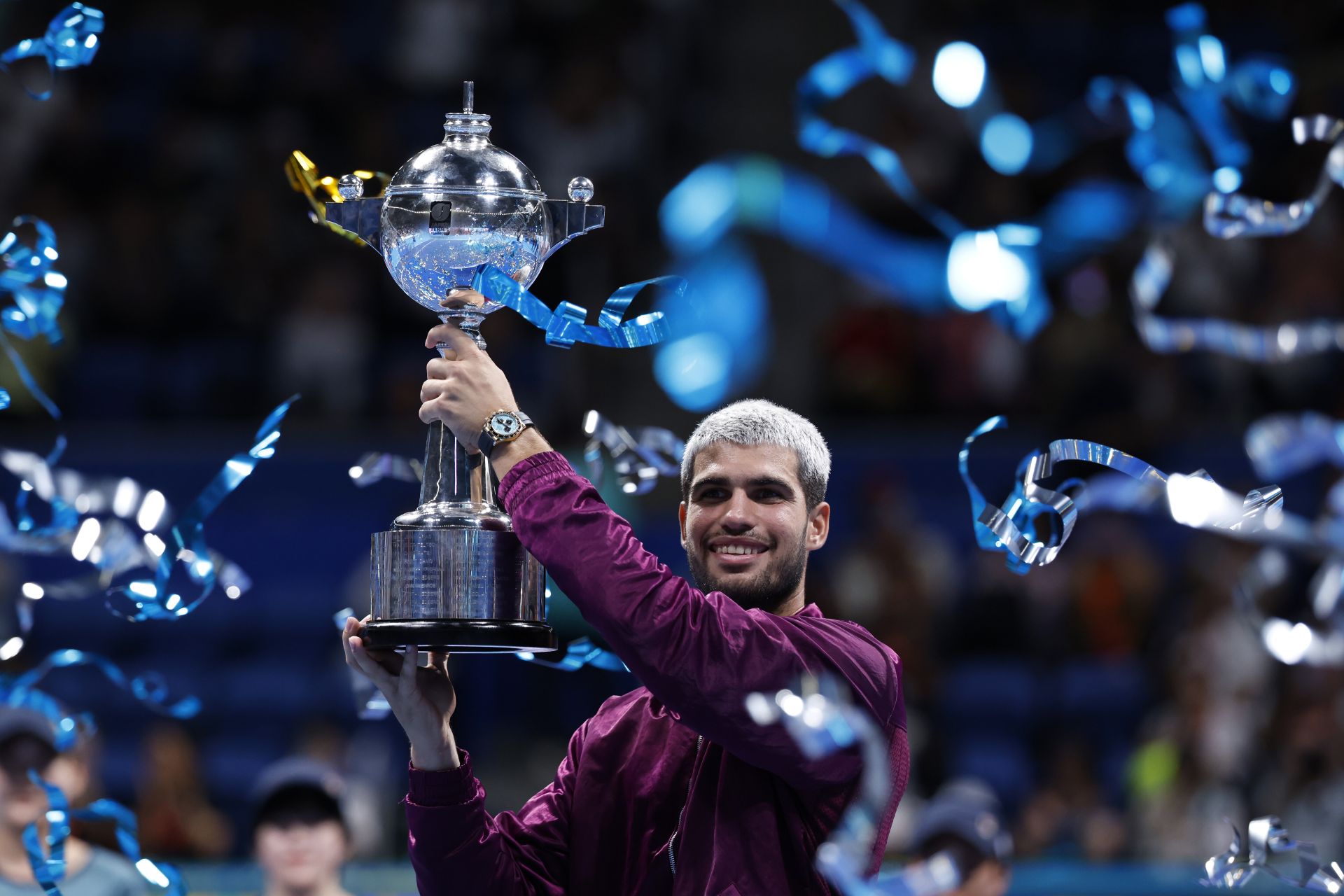 En imágenes, Carlos Alcaraz gana en Tokio su octavo título del año