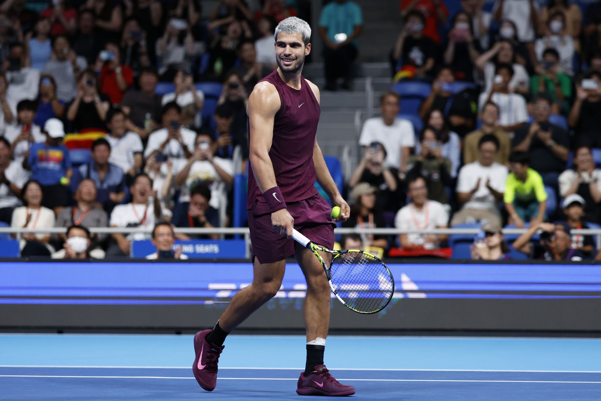 En imágenes, Carlos Alcaraz gana en Tokio su octavo título del año