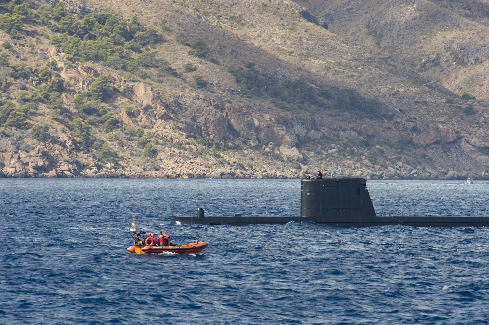 La Armada evalúa sus métodos de rescate en Cartagena, en imágenes