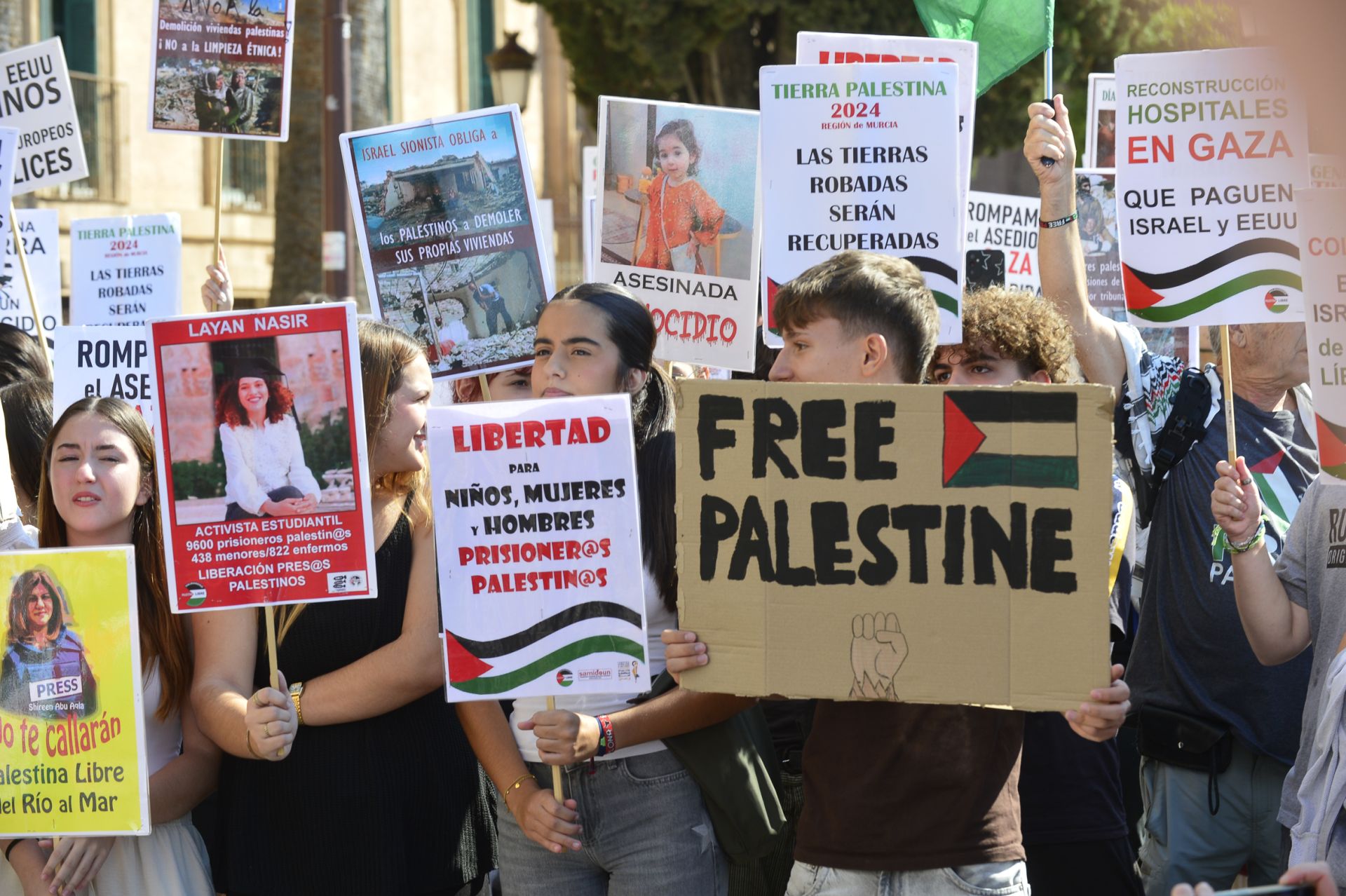 En imágenes, la protesta estudiantil contra el genocidio en Palestina a manos de Israel