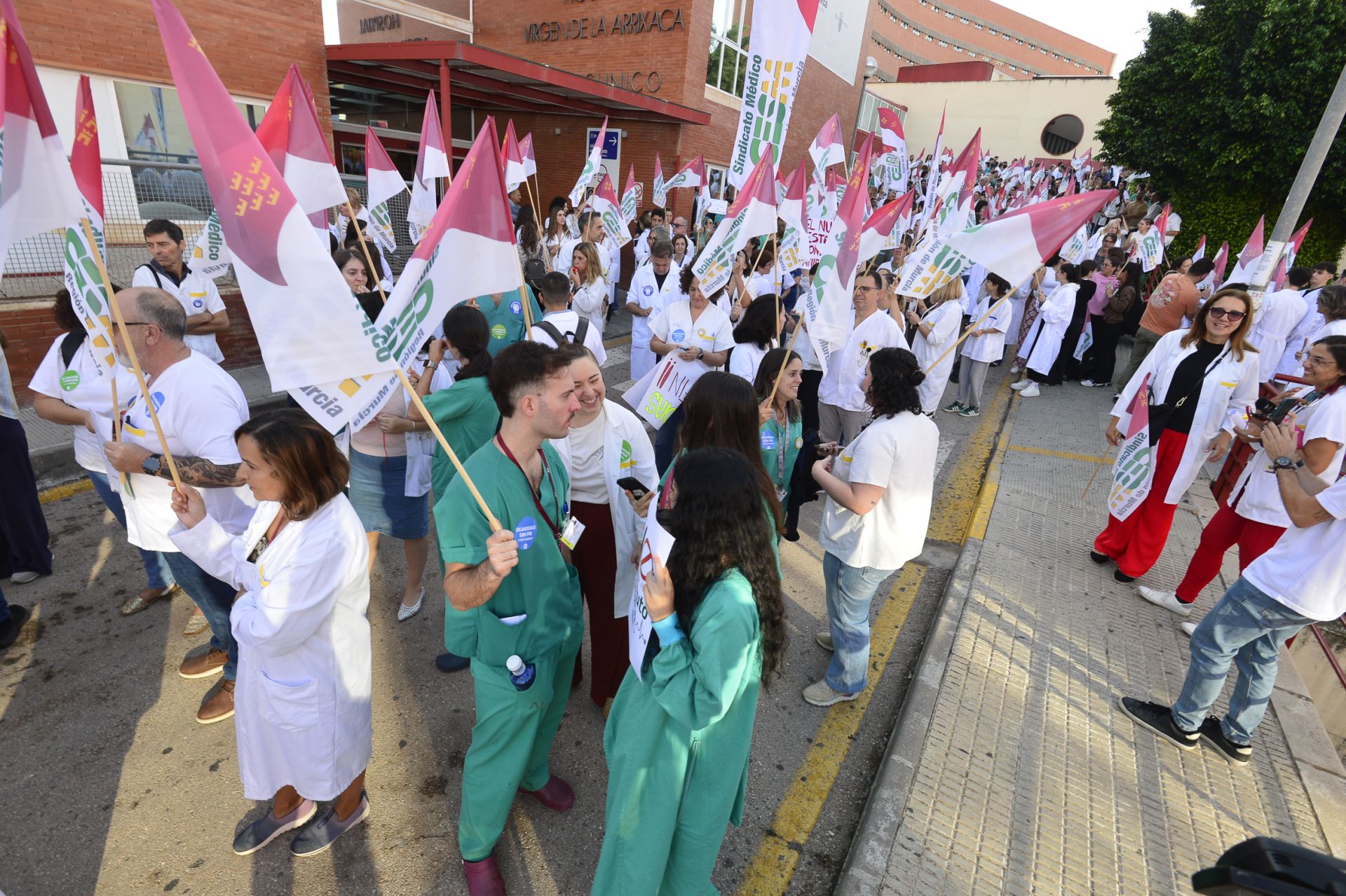 En imágenes, huelga nacional de médicos en la Región de Murcia