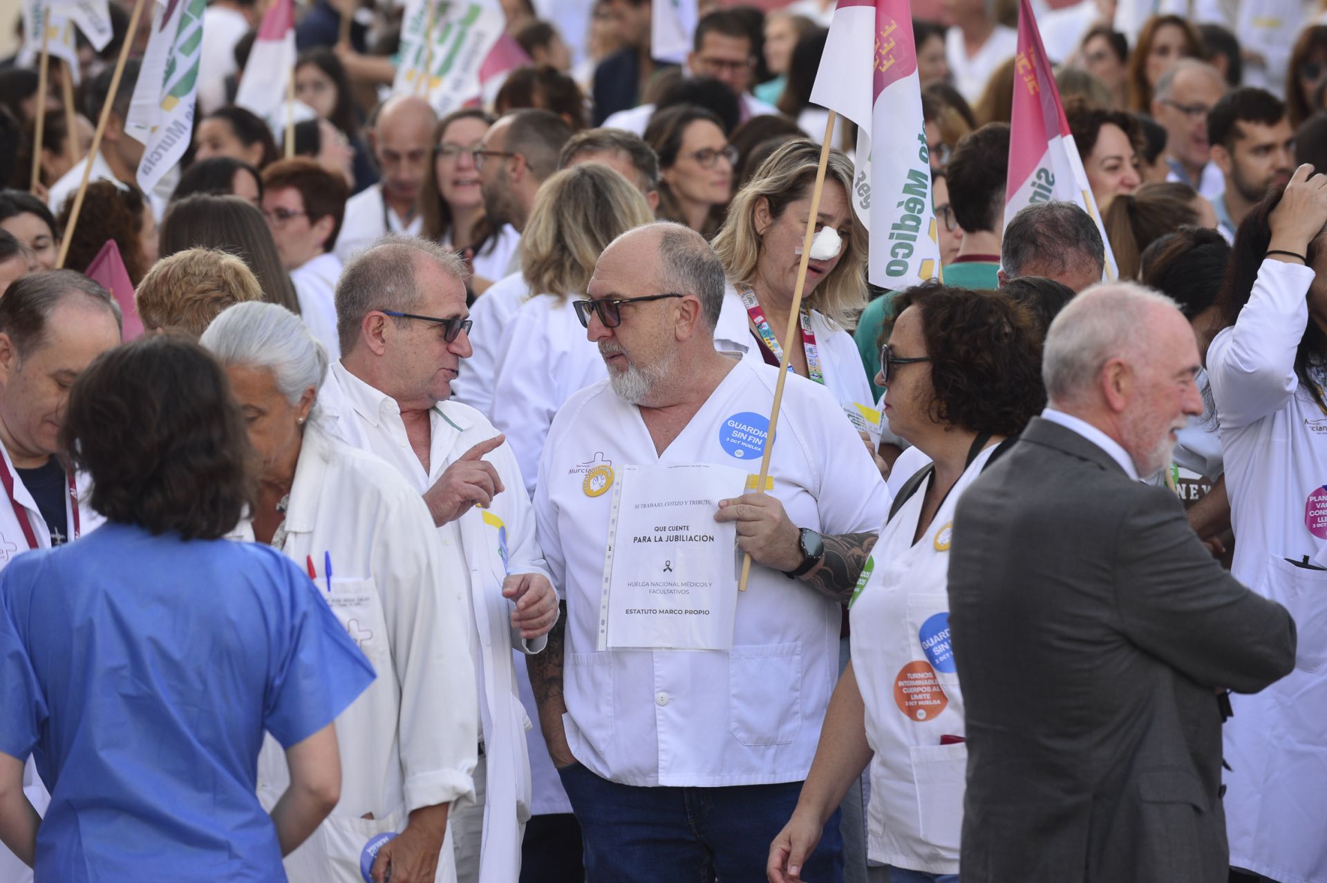 En imágenes, huelga nacional de médicos en la Región de Murcia