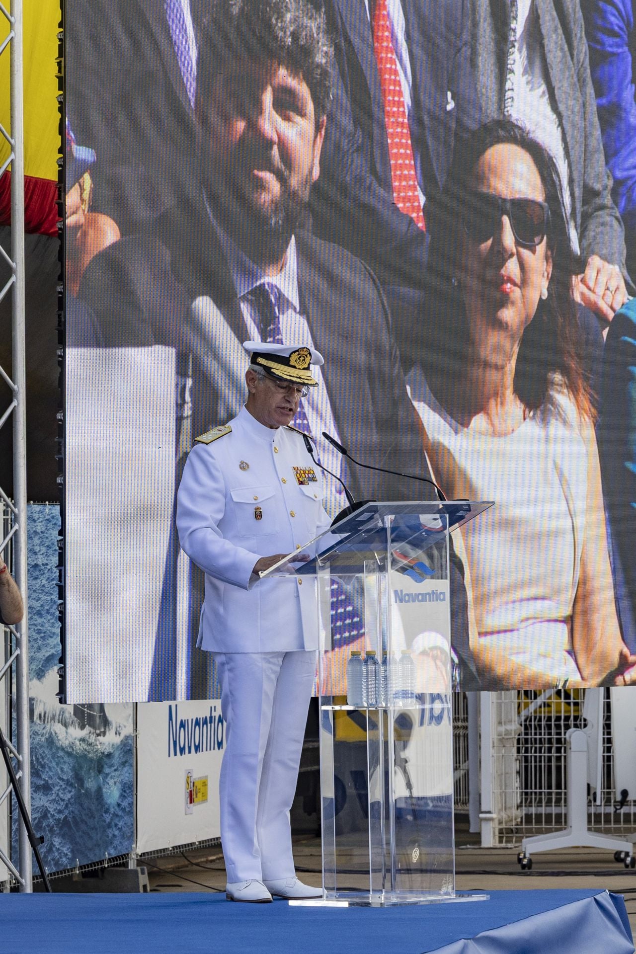 La puesta a flote del submarino S-82 &#039;Narciso Monturiol&#039;, en imágenes