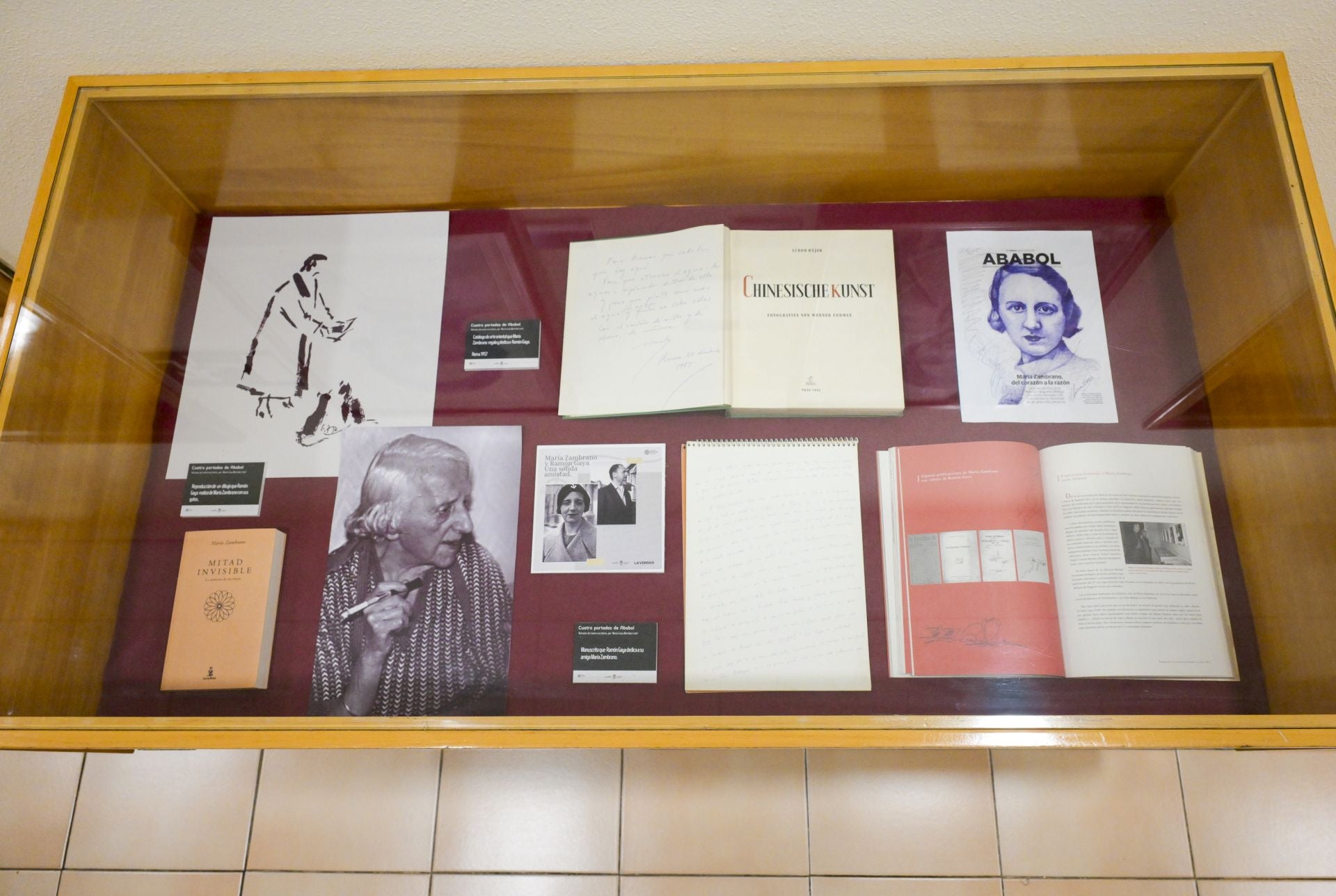 La exposición del Archivo de Murcia dedicada a cuatro escritores que fueron portada de Ababol, en imágenes
