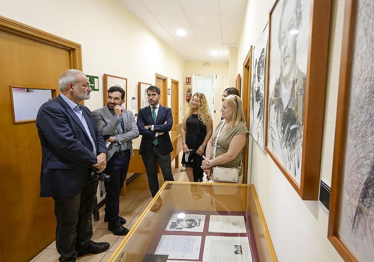 La exposición del Archivo de Murcia dedicada a cuatro escritores que fueron portada de Ababol, en imágenes