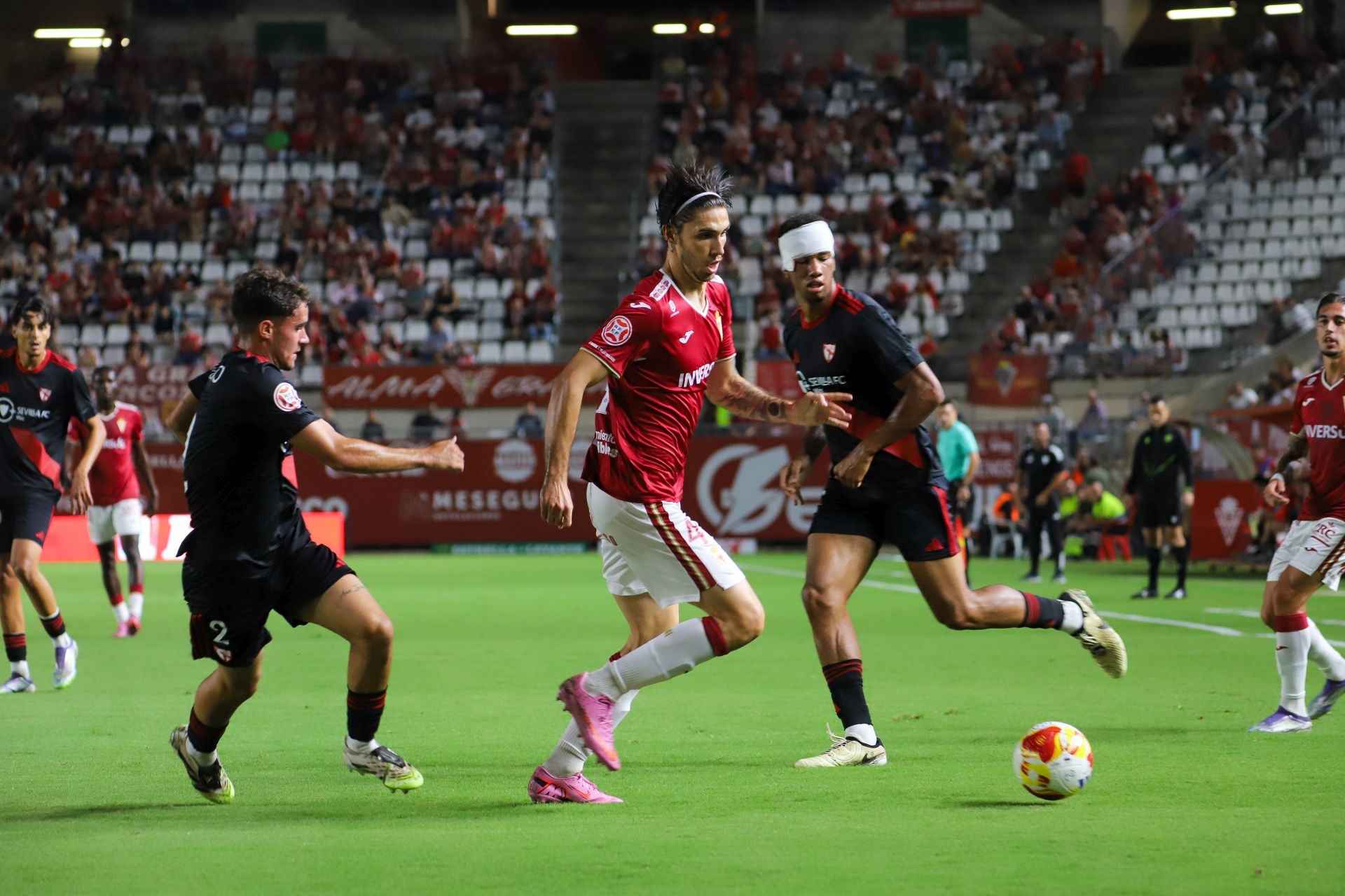 El Real Murcia se queda con la miel en los labios, en imágenes