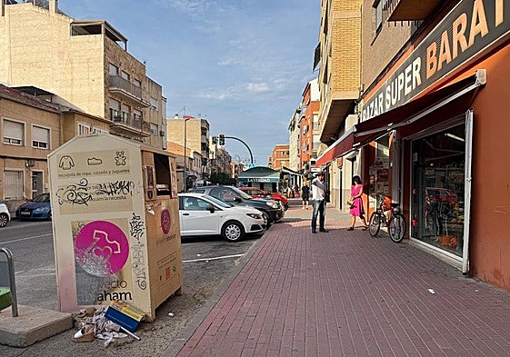 El contenedor de Puente Tocinos en el que ha sido encontrado el hombre muerto.