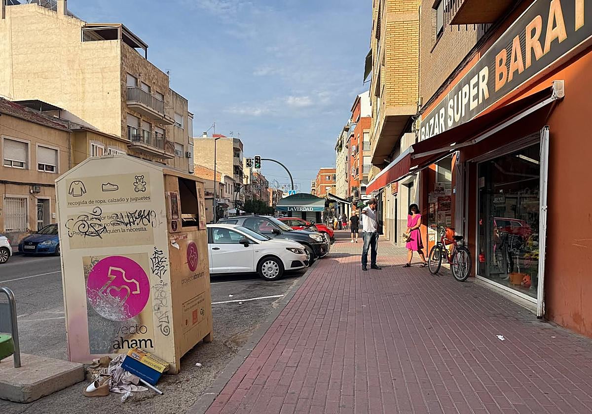 El contenedor de Puente Tocinos en el que ha sido encontrado el hombre muerto.