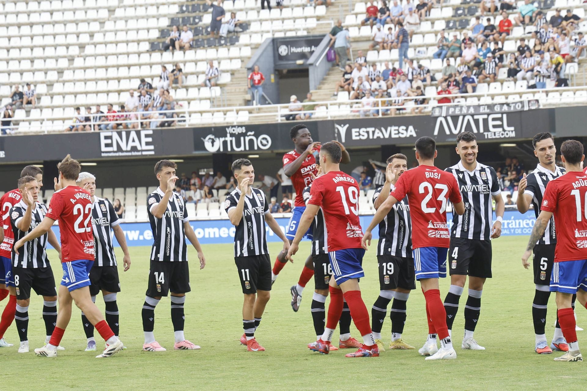El FC Cartagena aplasta sin piedad al Tarazona, en imágenes