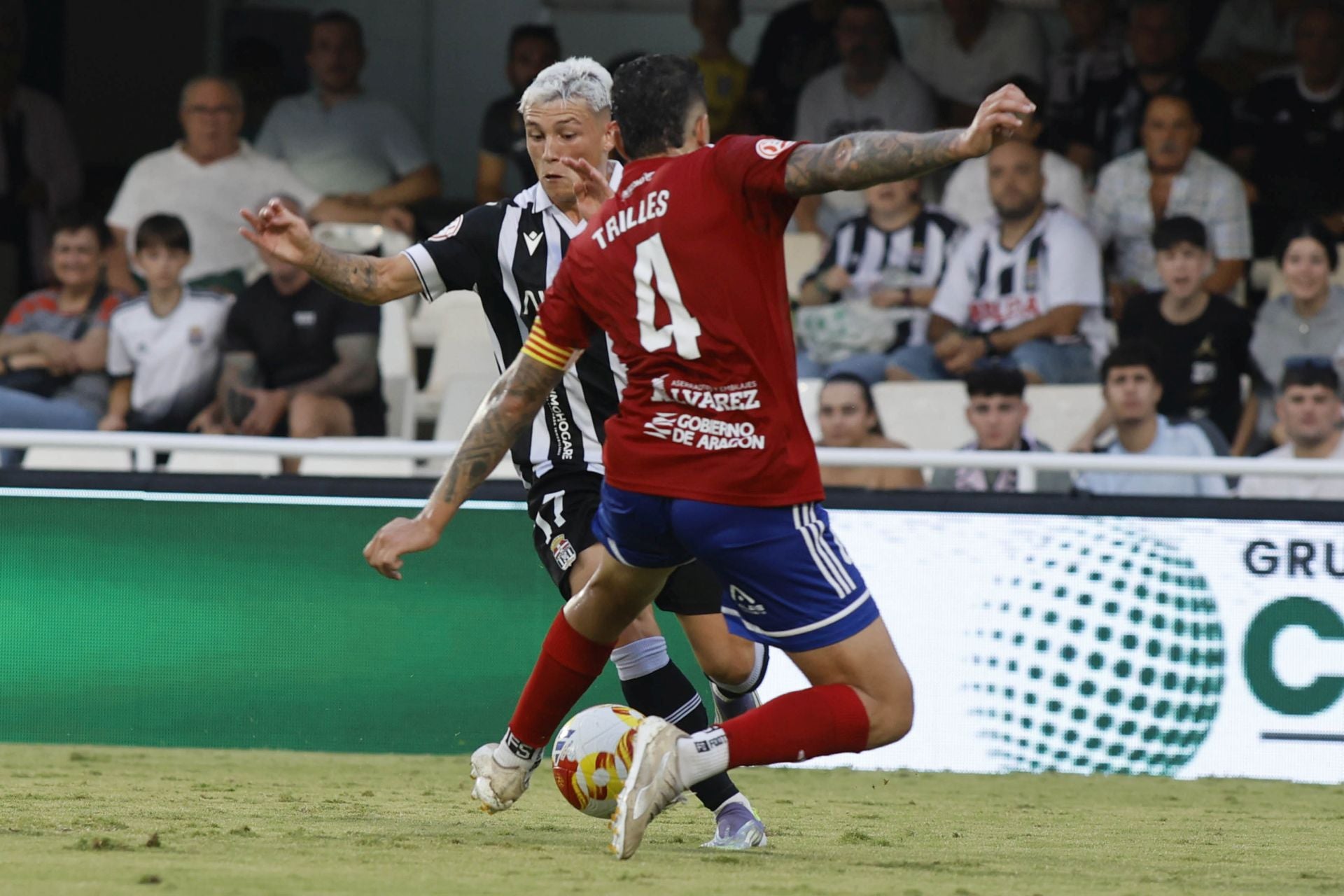 El FC Cartagena aplasta sin piedad al Tarazona, en imágenes