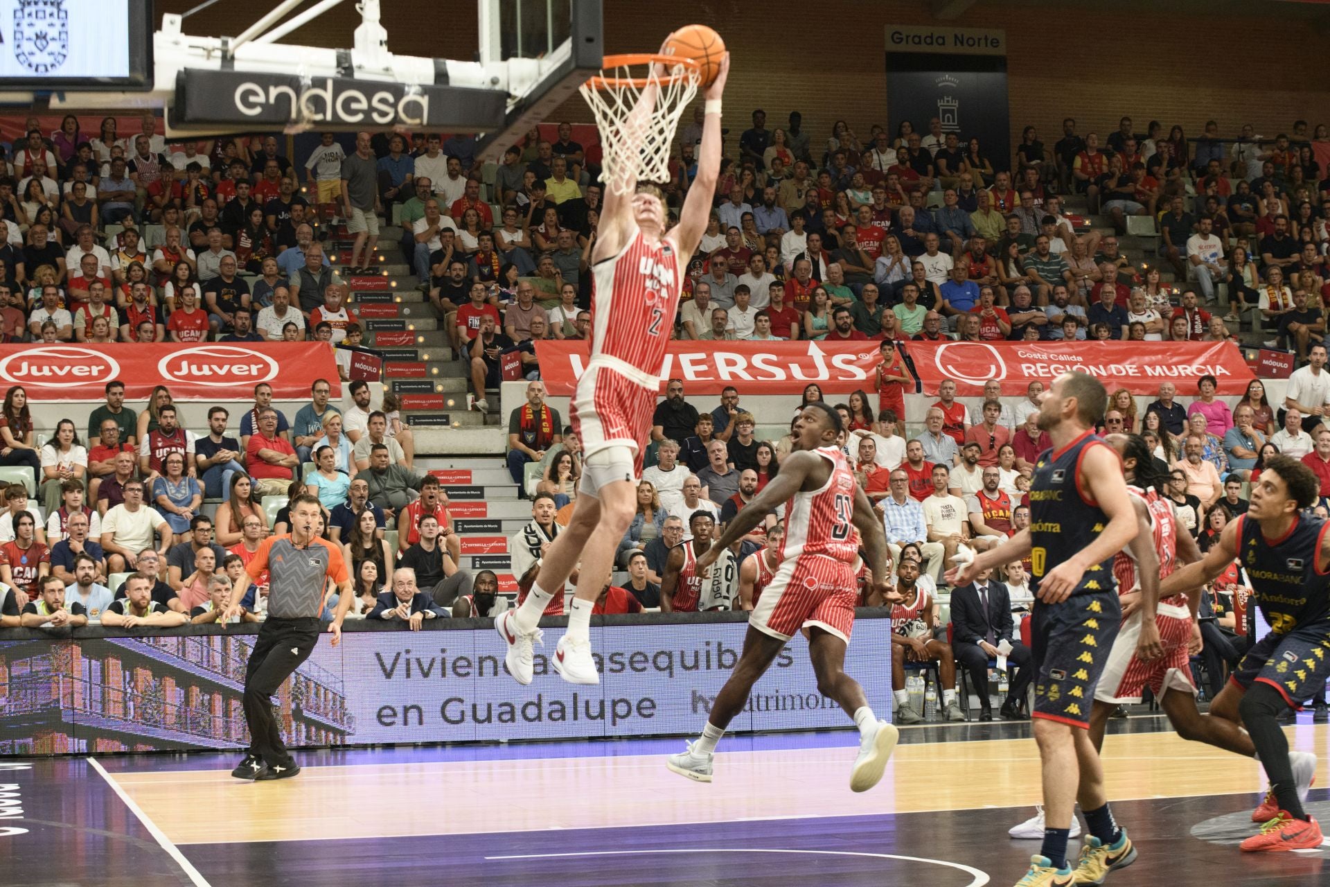 Un UCAM de sobresaliente el primer día ante el Andorra, en imágenes