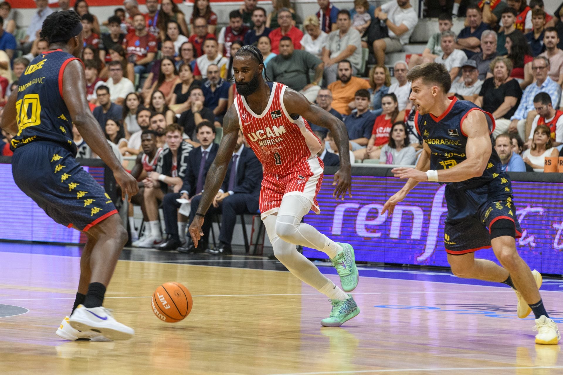 Un UCAM de sobresaliente el primer día ante el Andorra, en imágenes