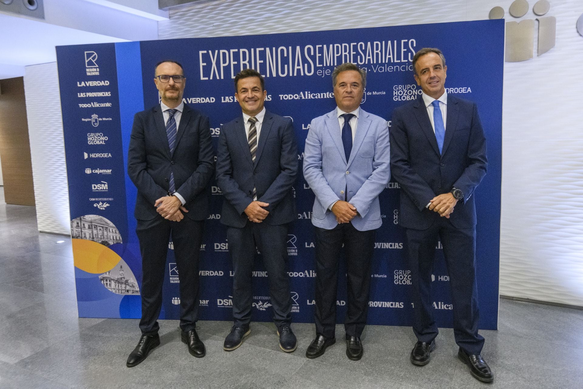 El encuentro &#039;Experiencias Empresariales. Eje Murcia-Valencia&#039;, en imágenes