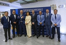 El encuentro 'Experiencias Empresariales. Eje Murcia-Valencia', en imágenes