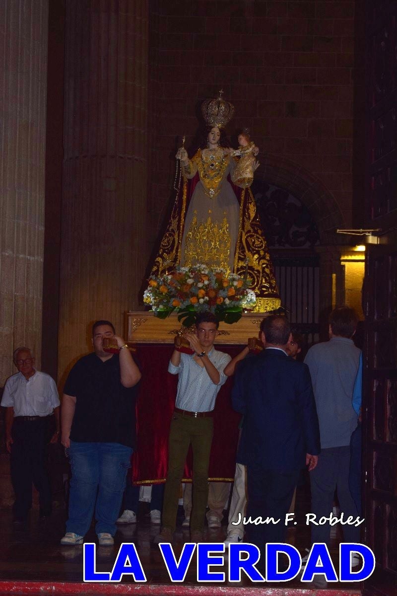 Imágenes de la Misa Solemne y Procesión de la Virgen del Rosario en Caravaca de la Cruz
