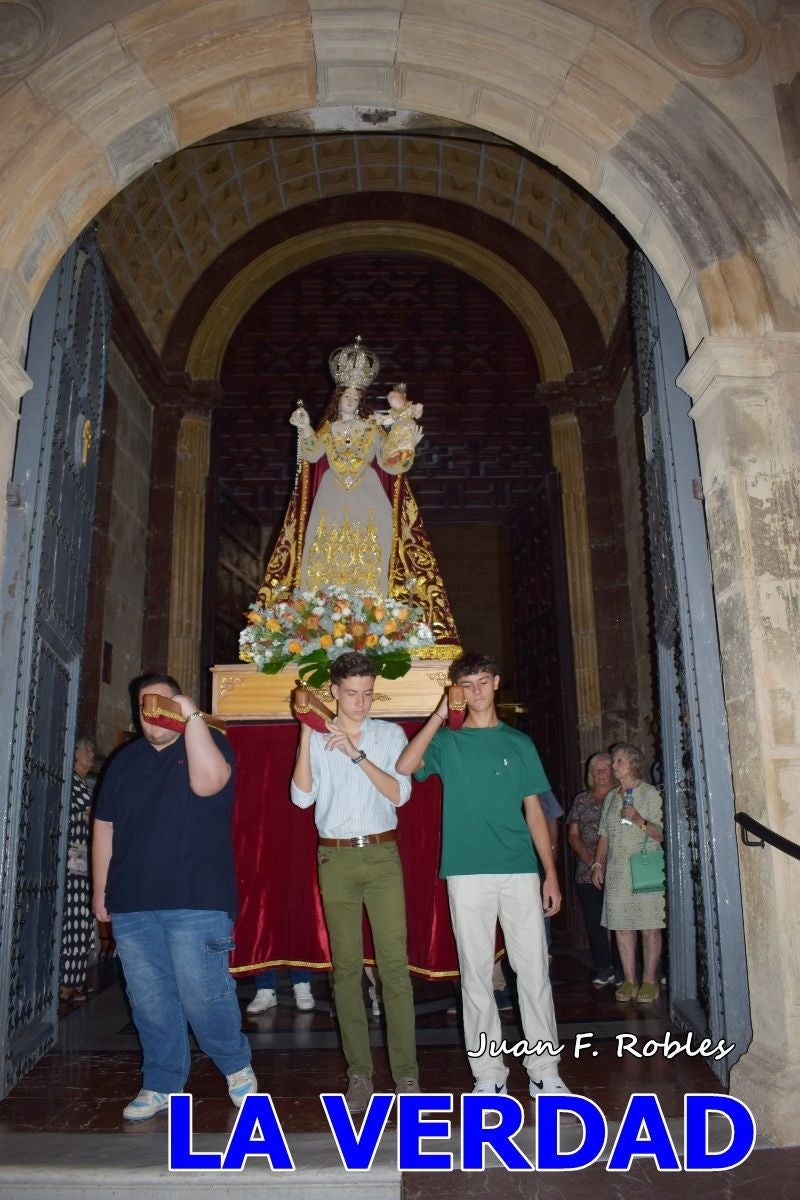 Imágenes de la Misa Solemne y Procesión de la Virgen del Rosario en Caravaca de la Cruz