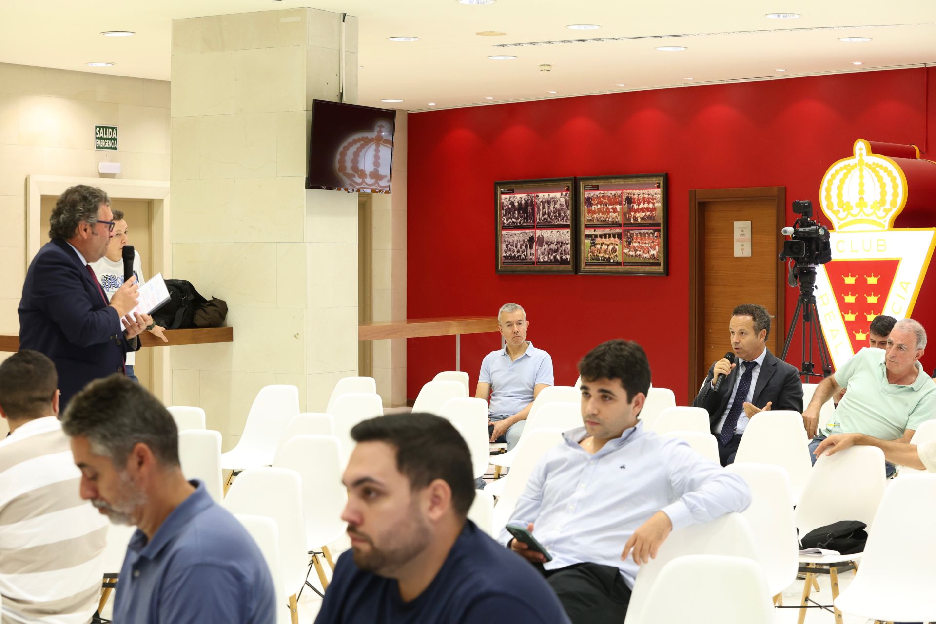 Las imágenes de la junta del Real Murcia