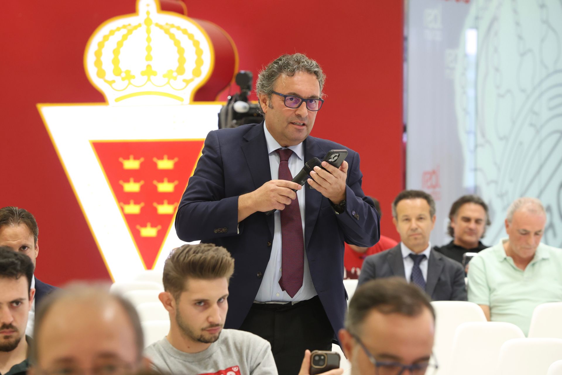 Las imágenes de la junta del Real Murcia