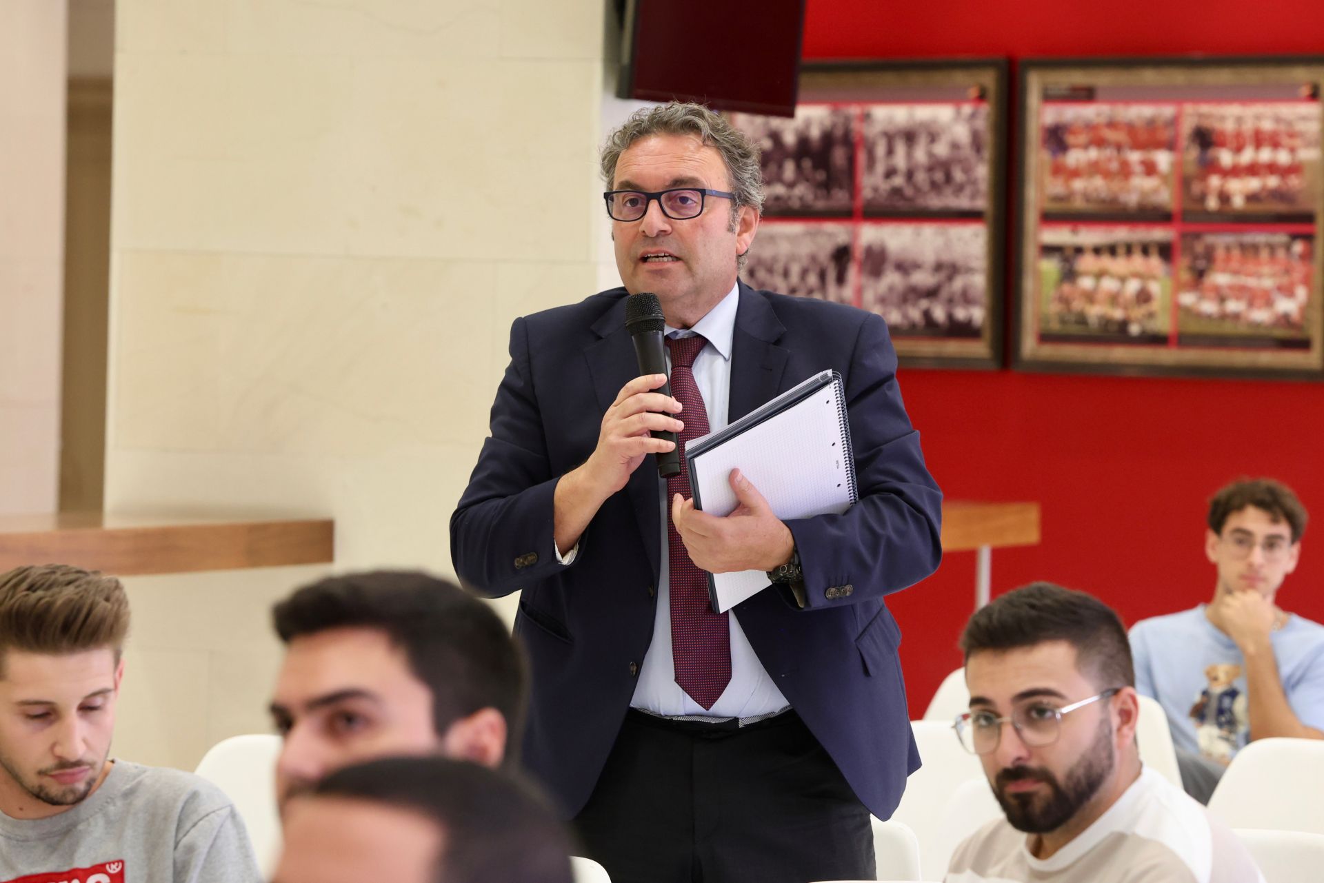 Las imágenes de la junta del Real Murcia