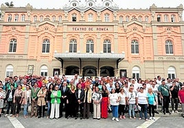 Foto de familia de los asistentes al acto organizado ayer en Murcia con motivo del Día Mundial de la Salud Mental.