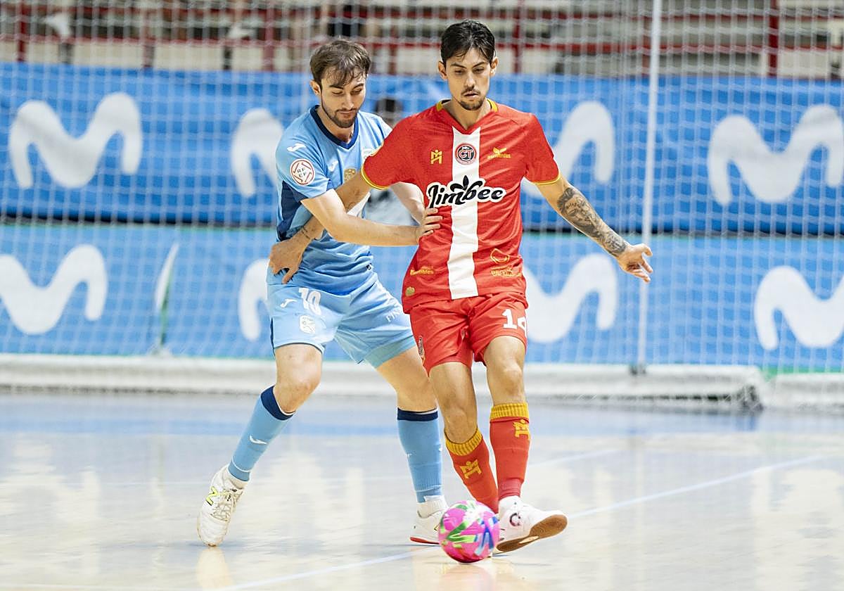 Motta toca de cara ante la presión de Javi Mínguez.