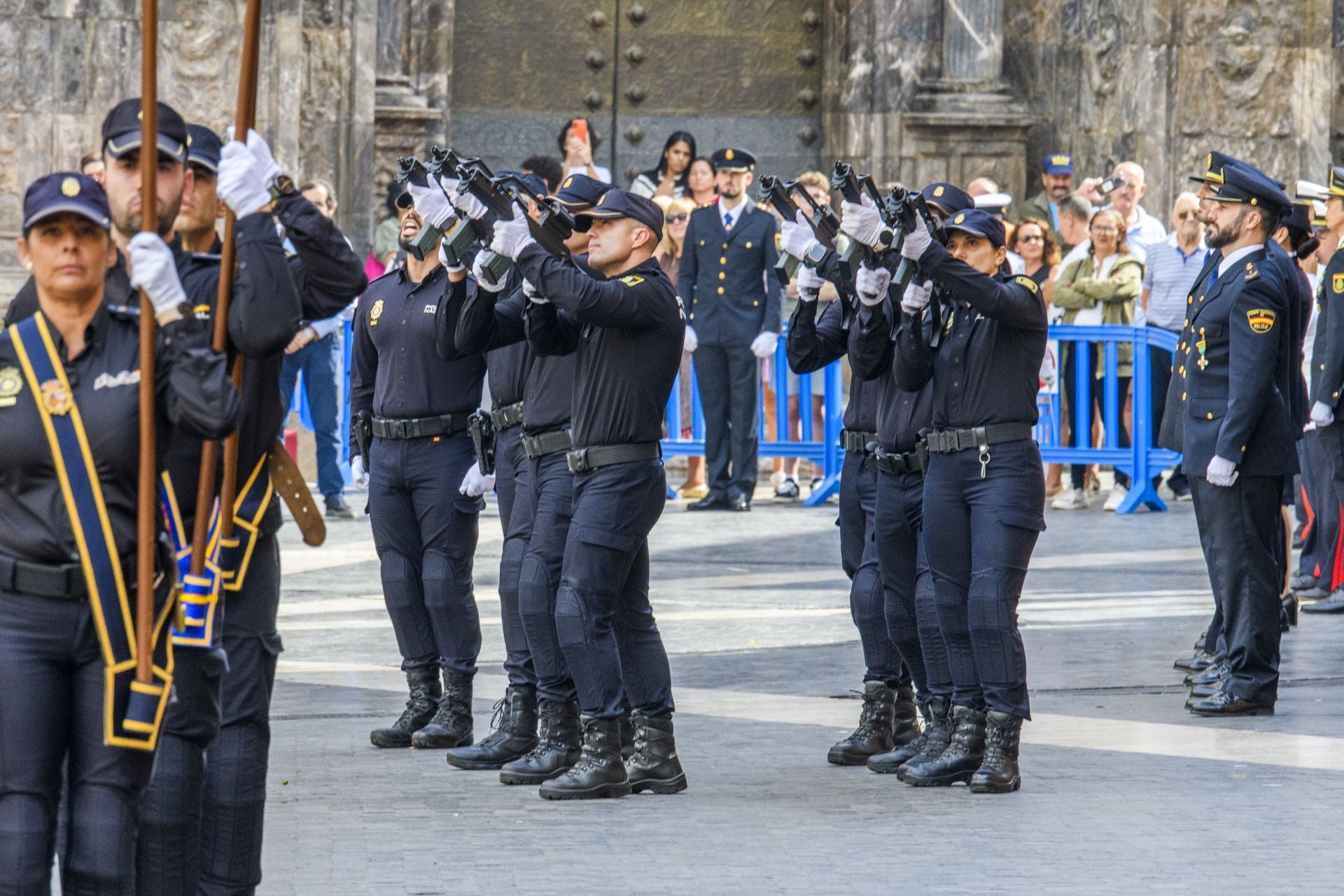 El acto por el Día de la Policía en Murcia, en imágenes