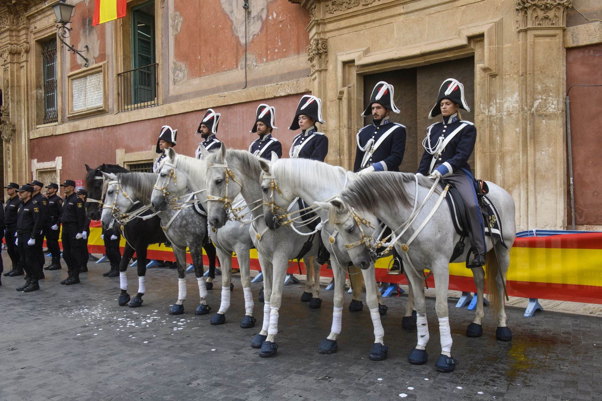El acto por el Día de la Policía en Murcia, en imágenes