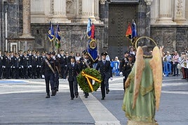 Acto por el Día de la Policía en la plaza Cardenal Belluga de Murcia.