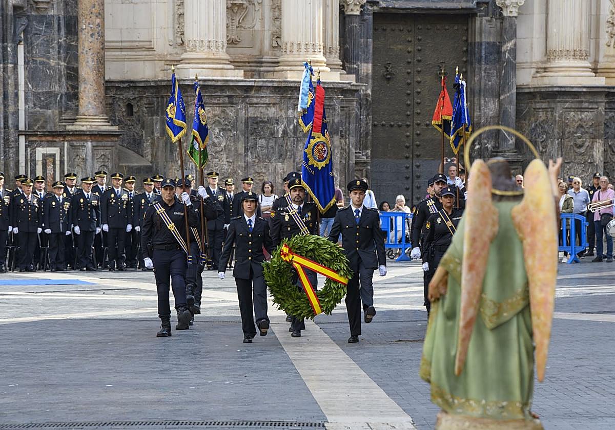 El acto por el Día de la Policía en Murcia, en imágenes