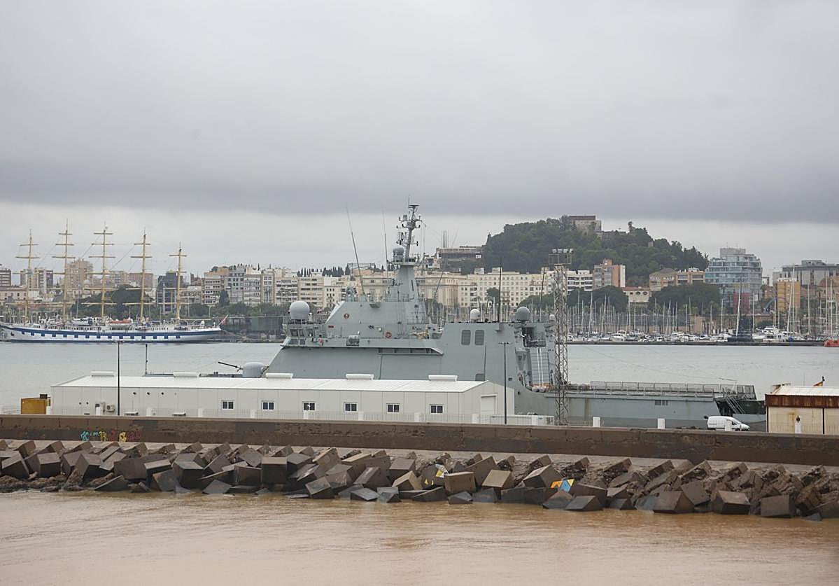 El buque en el Muelle de la Curra de Cartagena, este viernes.