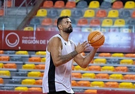 Faverani en un entrenamiento esta semana.