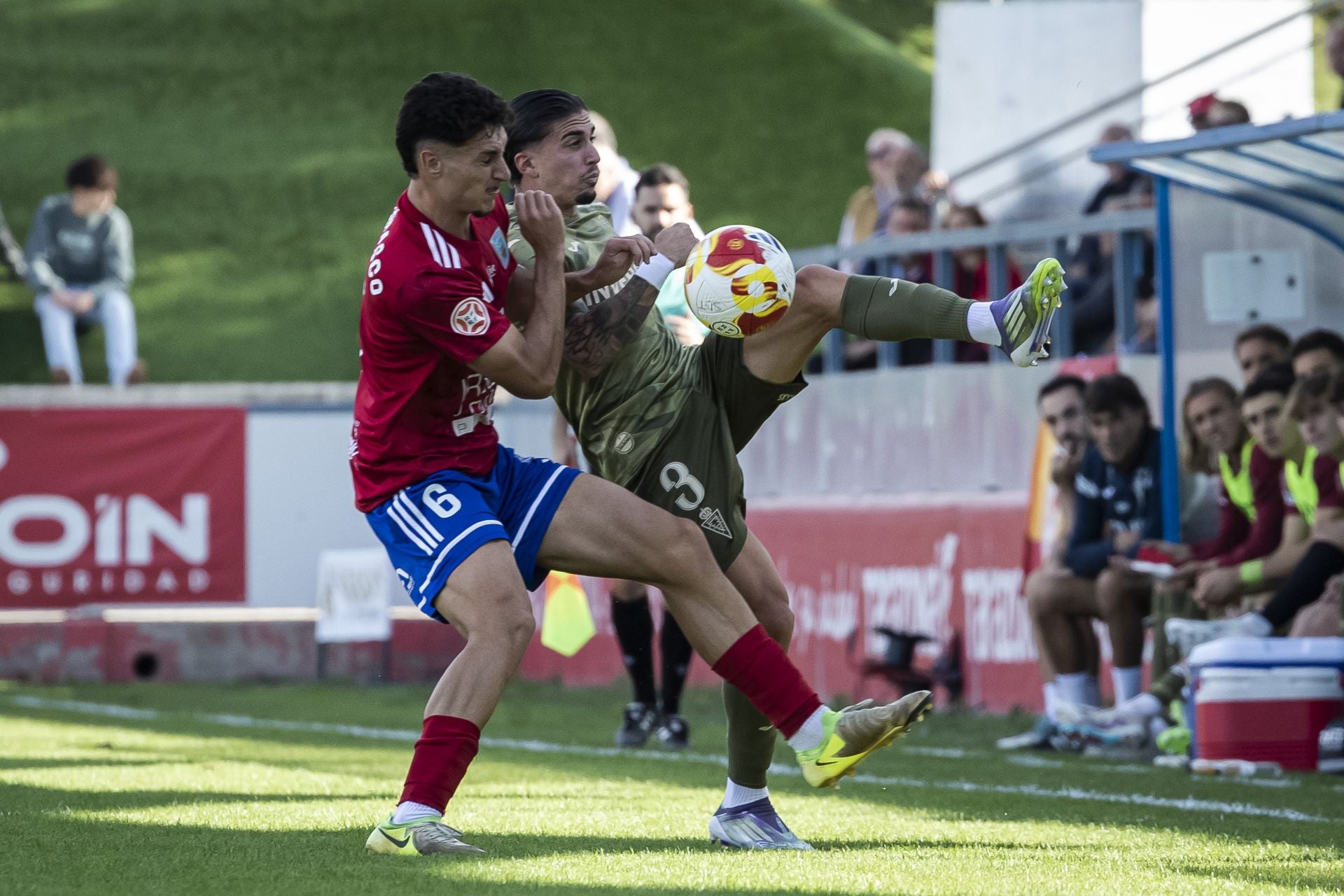 El Real Murcia entra en estado crítico en Tarazona, en imágenes