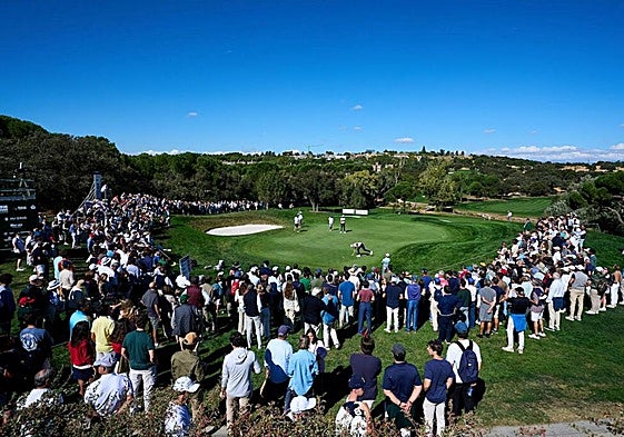 El público siguiendo con atención a los profesionales