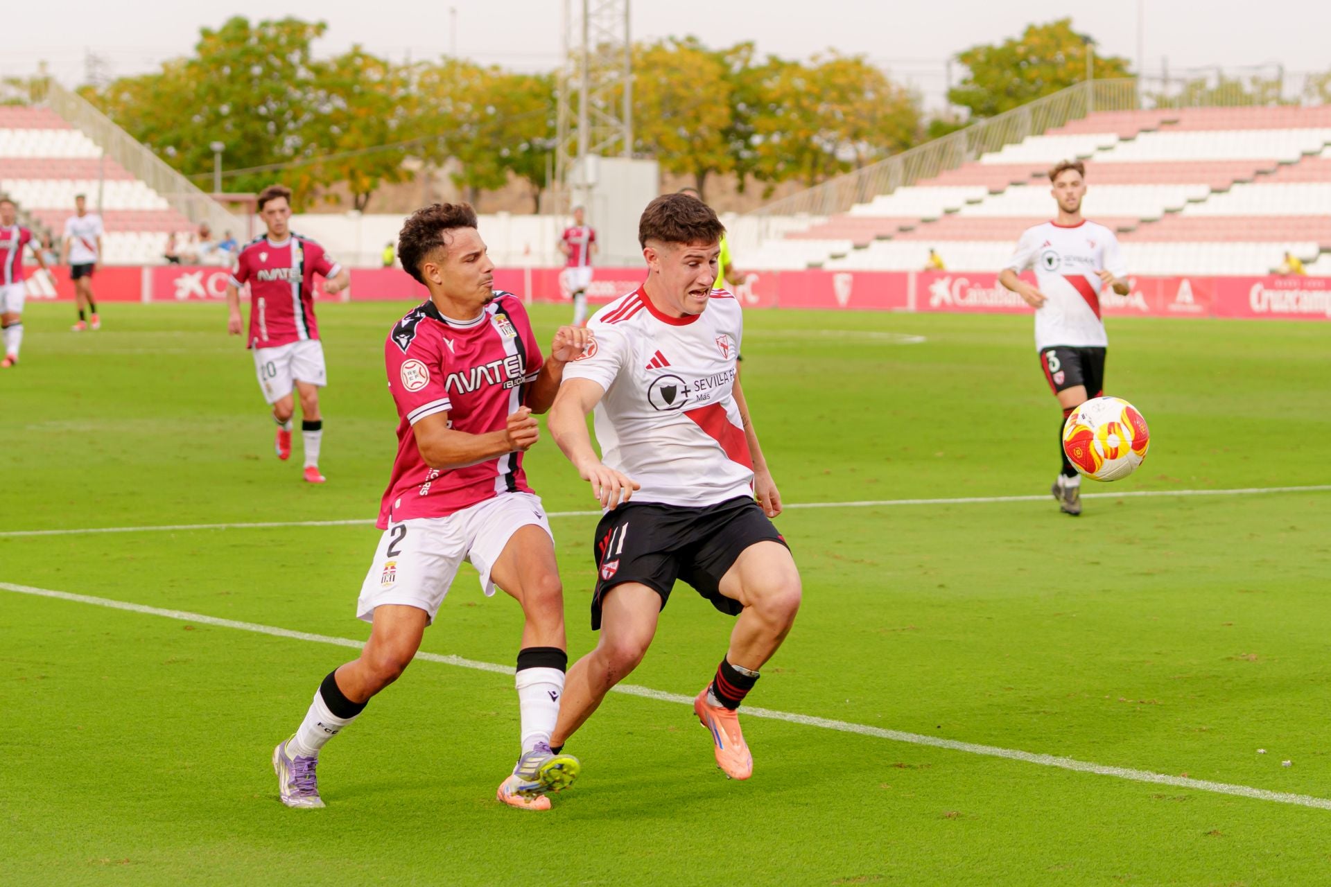 El FC Cartagena naufraga ante el Sevilla Atlético, en imágenes