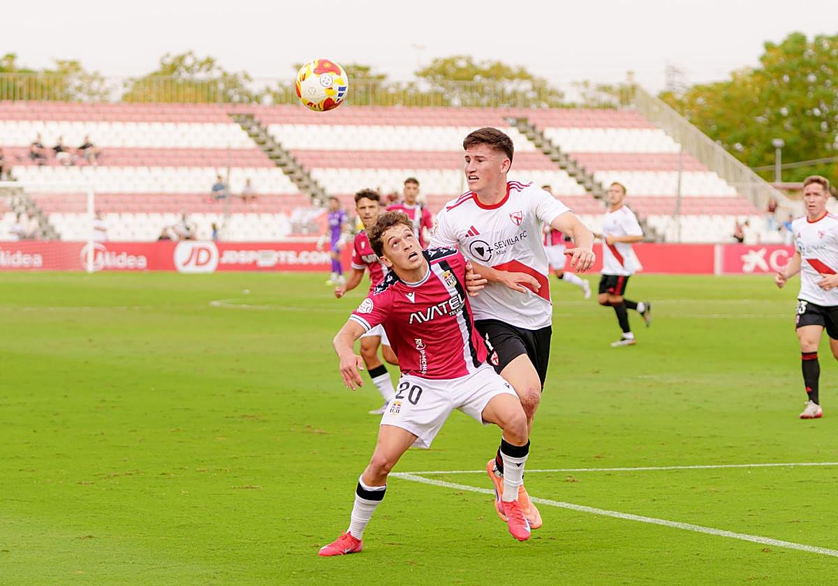 El FC Cartagena naufraga ante el Sevilla Atlético, en imágenes