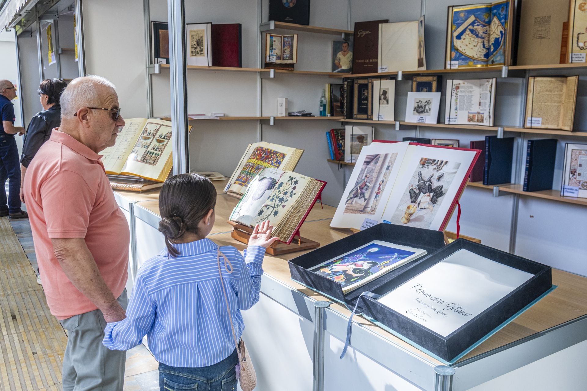 Último día de la Feria del Libro de Murcia, en imágenes