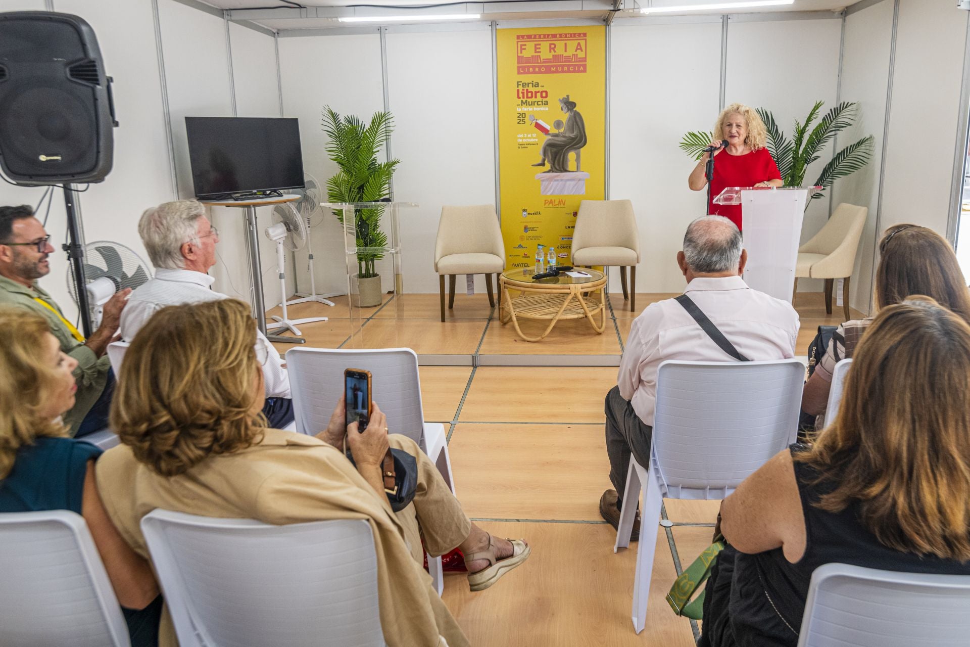 Último día de la Feria del Libro de Murcia, en imágenes