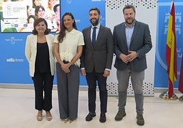 La consejera Carmen Conesa, con la directora de Gastroactitud, el responsable de Comunicación de Estrella de Levante y el director del ITREM.