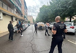 La Policía Local supervisó este sábado el traslado del trono.