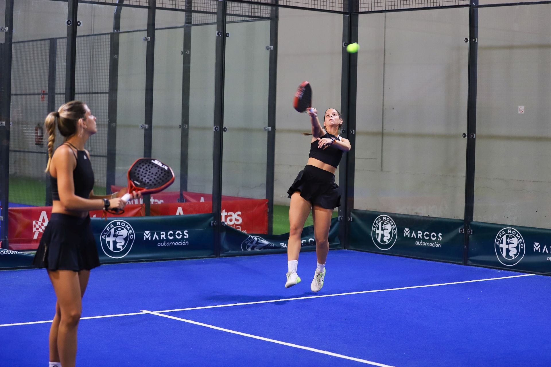 Eclosión del pádel entre las mujeres de la Región, en imágenes