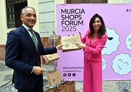 Rafael Gómez y Miryam Fuertes, este miércoles, durante la presentación del evento.