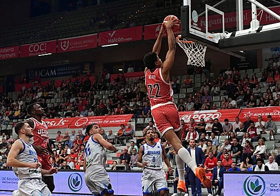 Las imágenes del trinfo del UCAM ante el Rilski (77-63)