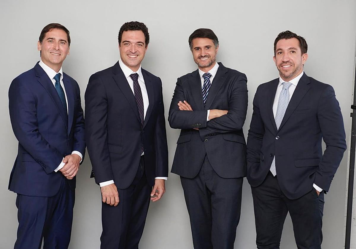 Los doctores Castillo, Forcada, Fakih y Parra, socios de ONA Clinic.