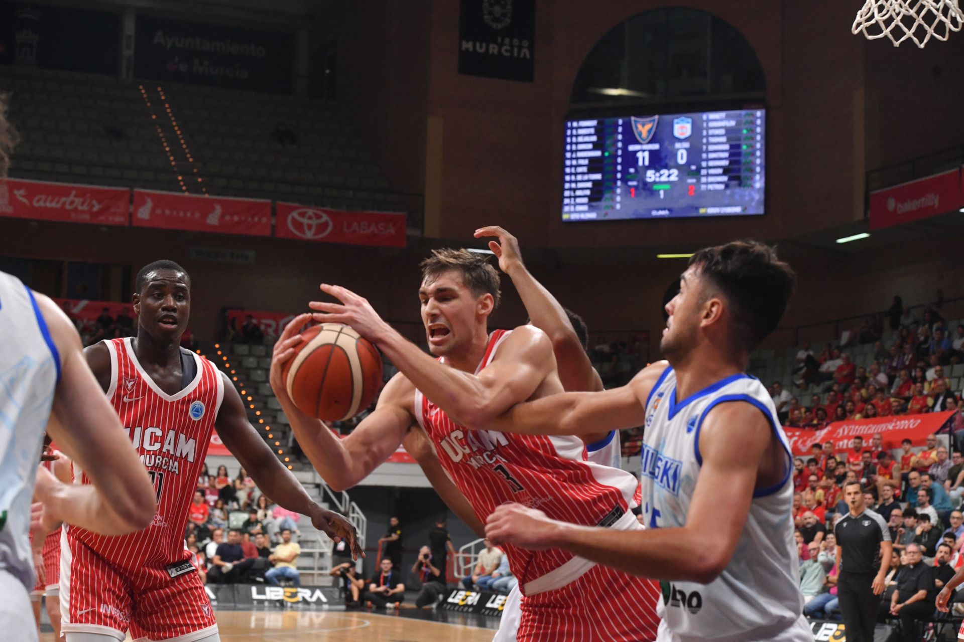 Las imágenes del trinfo del UCAM ante el Rilski (77-63)