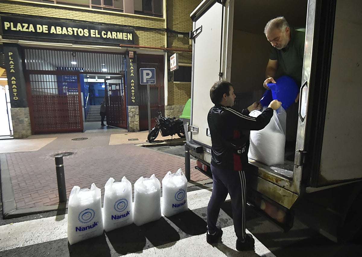Imagen secundaria 1 - El barrio murciano que sube la persiana antes de las 5.30 horas