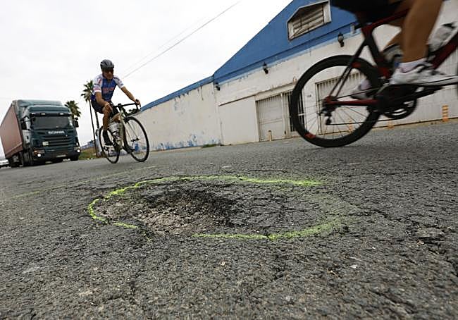 Imagen del bache antes de su reparación.
