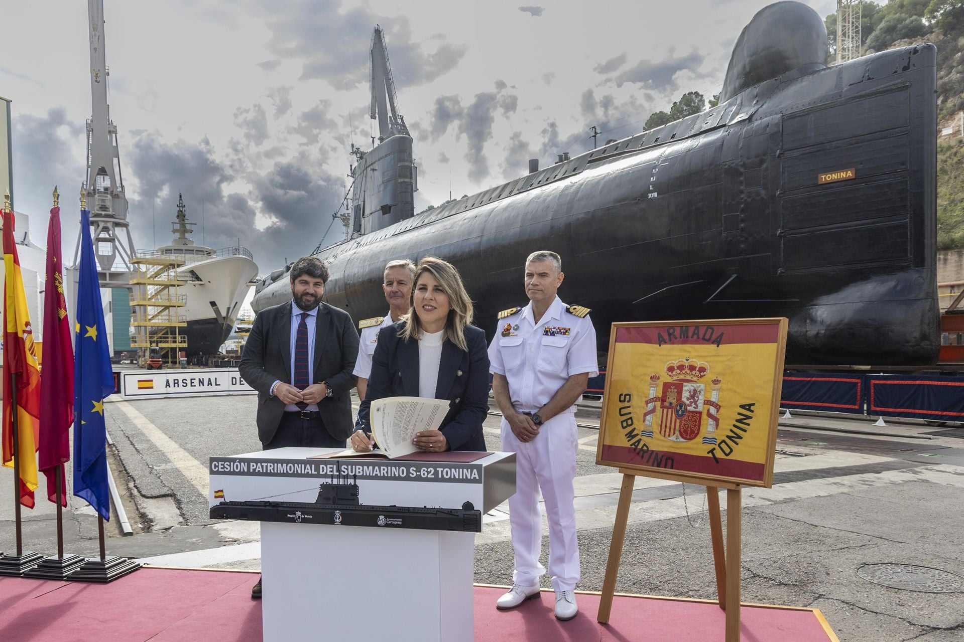 El Ayuntamiento de Cartagena asume la titularidad del submarino &#039;Tonina&#039;, en imágenes
